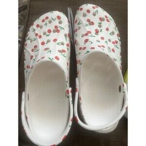 Crocs men’s 11 Cherry vacation shoes